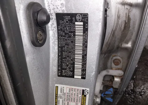 2005 Toyota Corolla Le z USA, uszkodzony, nr VIN 2T1BR32E95C552392